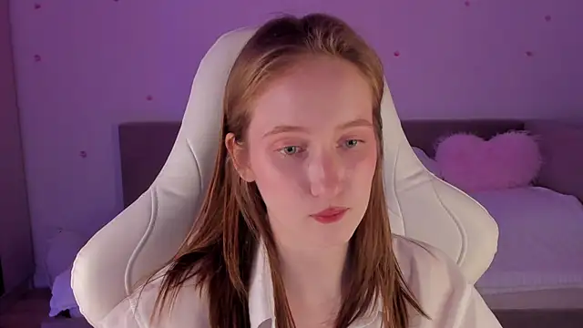 Snapshot of CrystalSoul_ chatting on November 12, 12:26 am CrystalSoul online show from November 12, 12:26 am