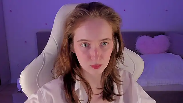 Snapshot of CrystalSoul_ chatting on November 3, 9:07 pm CrystalSoul online show from November 3, 9:07 pm