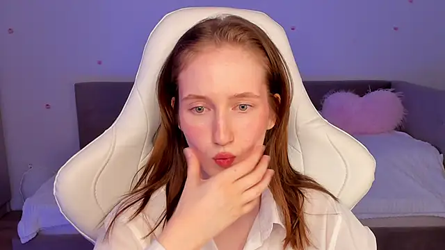 Snapshot of CrystalSoul_ chatting on November 23, 9:36 pm CrystalSoul online show from November 23, 9:36 pm