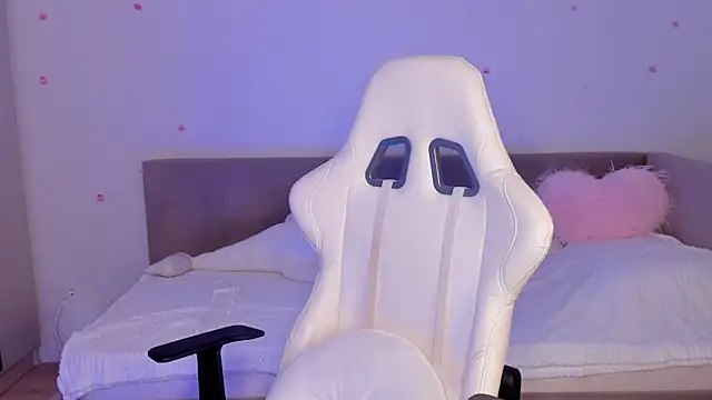 Snapshot of CrystalSoul_ chatting on November 22, 3:00 pm CrystalSoul online show from November 22, 3:00 pm