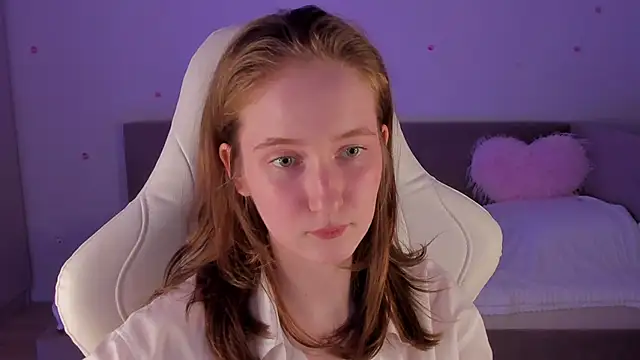 Snapshot of CrystalSoul_ chatting on November 4, 10:24 pm CrystalSoul online show from November 4, 10:24 pm