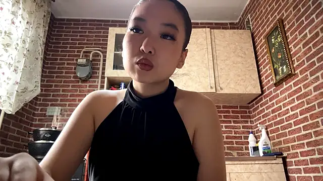 EmmaLeexth online show from March 8, 10:07 am