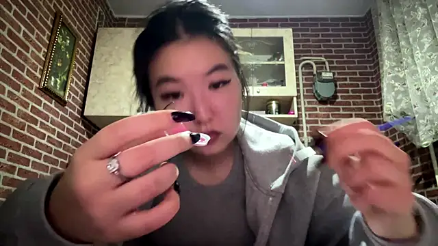 EmmaLeexth online show from January 12, 2:24 pm