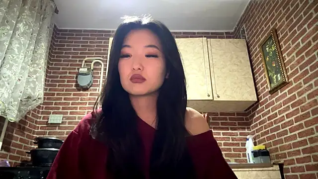 EmmaLeexth online show from April 6, 2:07 pm