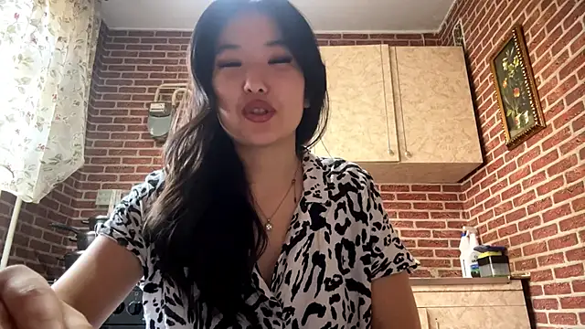 EmmaLeexth online show from March 13, 10:09 am