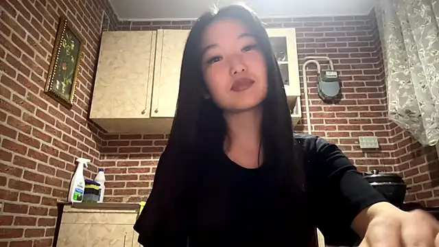 EmmaLeexth online show from February 10, 2:05 pm