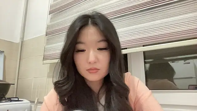 EmmaLeexth online show from April 29, 6:36 pm