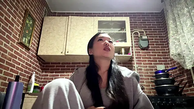 EmmaLeexth online show from January 14, 2:42 pm