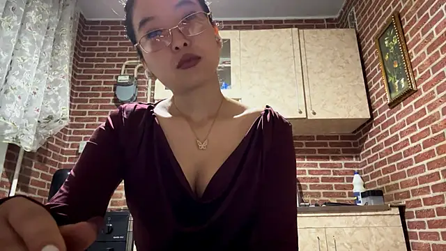 Snapshot of EmmaLeexth chatting on September 26, 1:18 pm EmmaLeexth online show from September 26, 1:18 pm