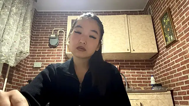 EmmaLeexth online show from November 6, 12:31 pm