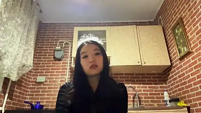 EmmaLeexth online show from November 18, 2:53 pm