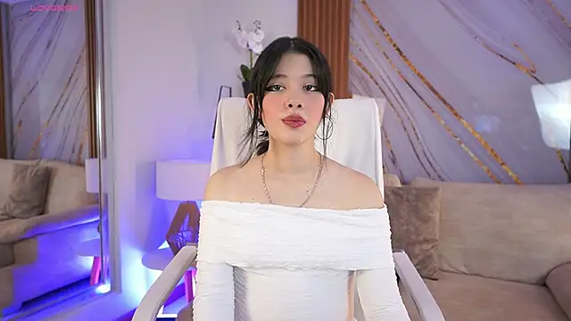 BillieBrownn online show from May 27, 7:10 pm