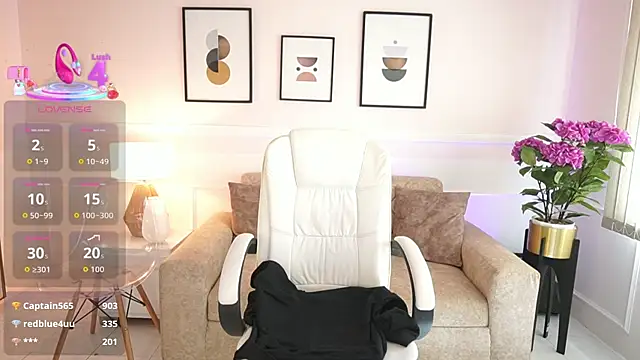 BillieBrownn online show from October 31, 7:10 pm