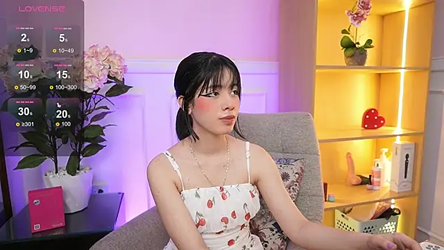 Snapshot of BillieBrownn chatting on February 27, 7:24 pm BillieBrownn online show from February 27, 7:24 pm