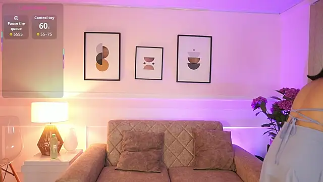 BillieBrownn online show from October 24, 7:02 pm