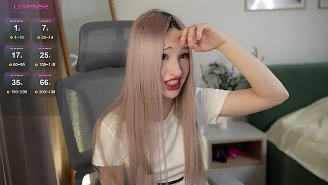 Laura Obsidian online show from October 15, 2:36 pm