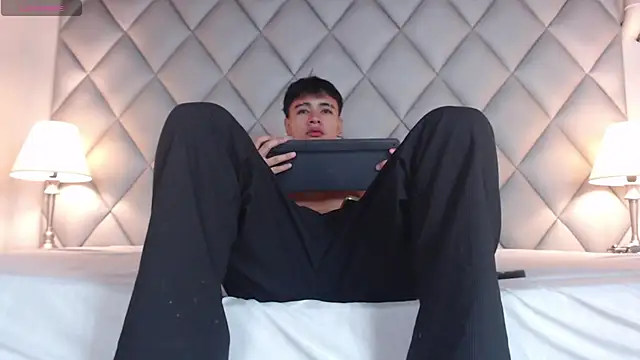 Clement Reyes online show from October 2, 12:52 pm