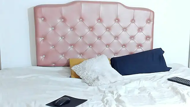 IslaRose7 online show from March 5, 12:46 pm