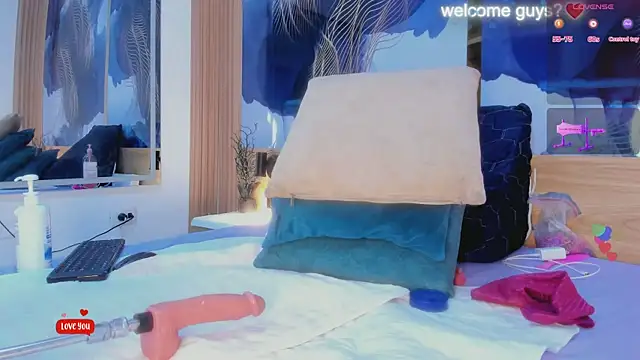 Anabacker01 online show from April 1, 1:41 pm