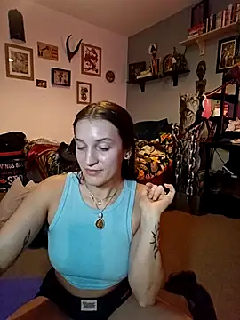 laradoom online show from November 1, 9:52 pm