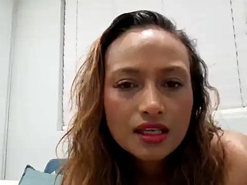 Snapshot of Queen-Of-The-South chatting on October 10, 6:31 pm Queen-Of-The-South online show from October 10, 6:31 pm