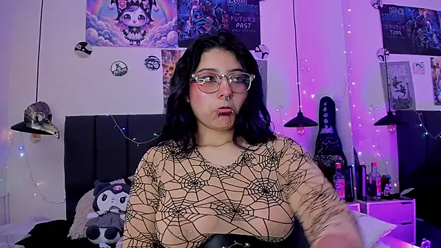 SabrinaV  online show from April 14, 11:26 am