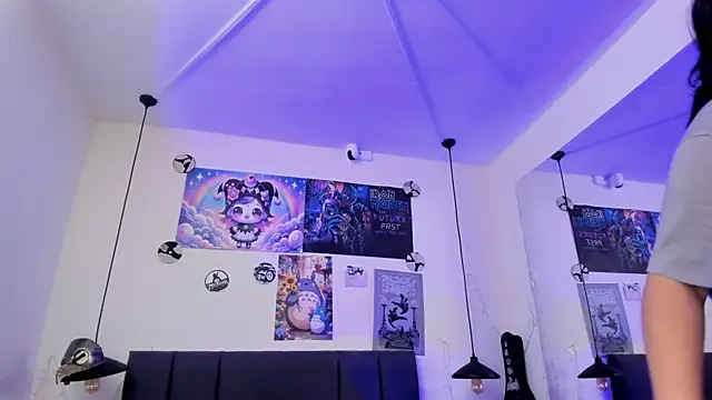 SabrinaV  online show from July 11, 11:21 am
