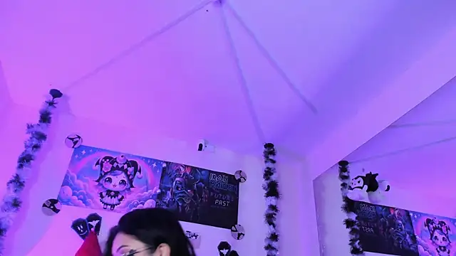 SabrinaV  online show from January 14, 11:25 am