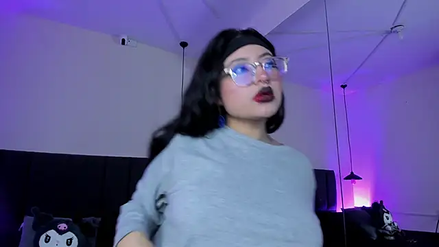 SabrinaV  online show from November 7, 11:26 am