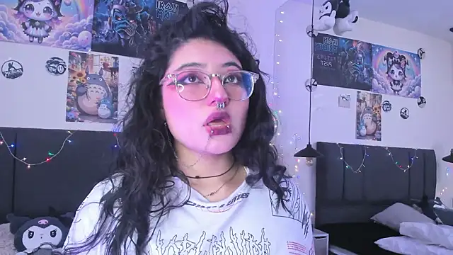 SabrinaV  online show from March 11, 11:26 am