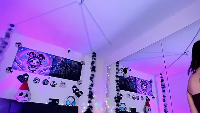 SabrinaV  online show from January 16, 11:25 am