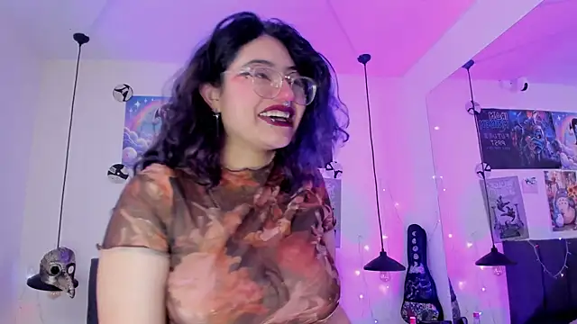 SabrinaV  online show from March 31, 11:23 am