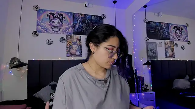 SabrinaV  online show from June 30, 11:32 am