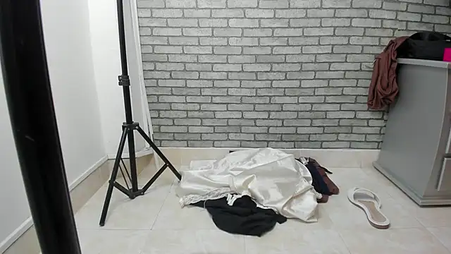 Snapshot of BDSM_MEDUZA chatting on October 27, 12:28 pm BDSM MEDUZA online show from October 27, 12:28 pm