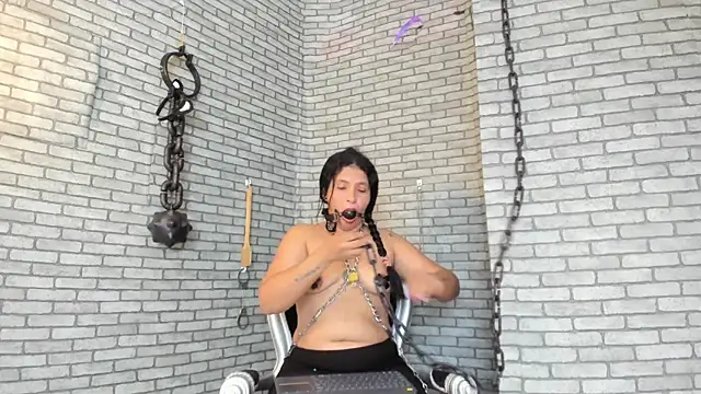 Snapshot of BDSM_MEDUZA chatting on October 11, 1:23 pm BDSM MEDUZA online show from October 11, 1:23 pm