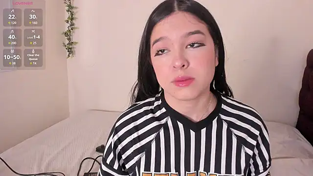 Dulcee 1 online show from April 7, 11:12 am