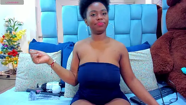 Snapshot of hazellanee chatting on November 25, 5:30 am hazellanee online show from November 25, 5:30 am