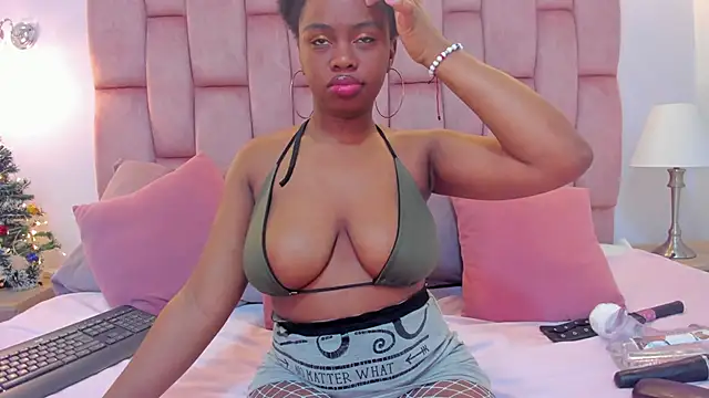 Snapshot of hazellanee chatting on December 1, 2:23 am hazellanee online show from December 1, 2:23 am