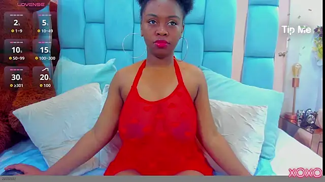 hazellanee online show from April 3, 3:24 am