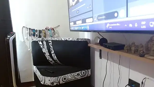 emilywhite48 online show from September 19, 2:32 pm