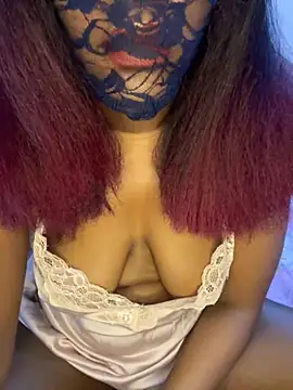 Snapshot of morjana2001 chatting on November 13, 12:14 am morjana2001 online show from November 13, 12:14 am