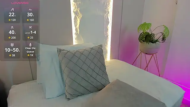 nare celebi  online show from November 13, 2:26 am