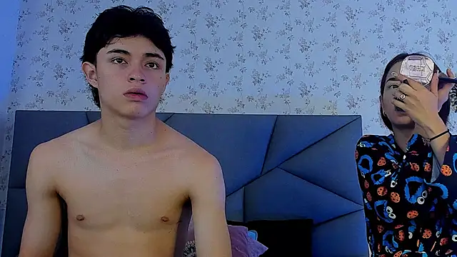 meganandtylerr19 online show from November 11, 12:22 pm