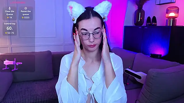 EmmaJakson online show from October 19, 3:59 pm