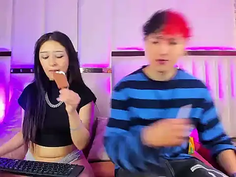 Snapshot of ANLLELOAndANGELA chatting on November 6, 6:23 pm ANLLELOAndANGELA online show from November 6, 6:23 pm