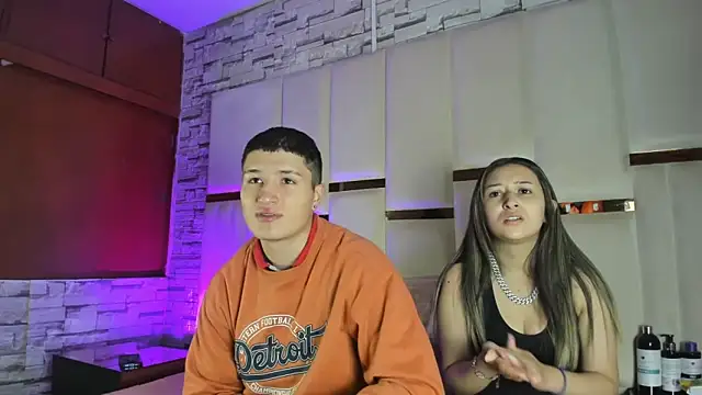 ANLLELOAndANGELA online show from April 25, 5:10 pm
