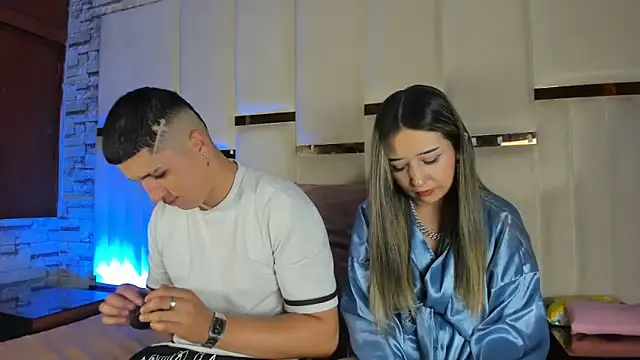 ANLLELOAndANGELA online show from April 13, 4:11 pm