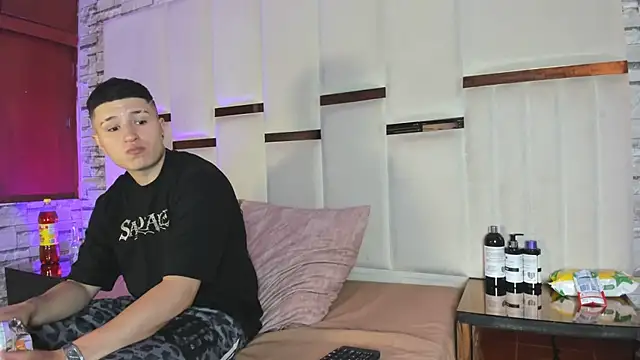 ANLLELOAndANGELA online show from May 23, 5:34 pm
