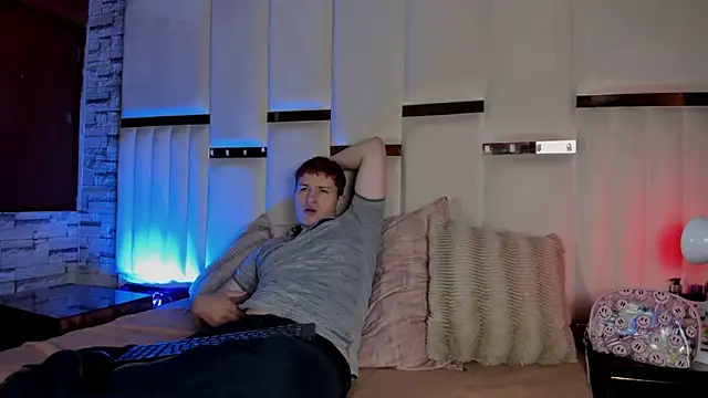 ANLLELOAndANGELA online show from March 9, 4:10 pm