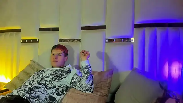 ANLLELOAndANGELA online show from February 4, 4:02 pm